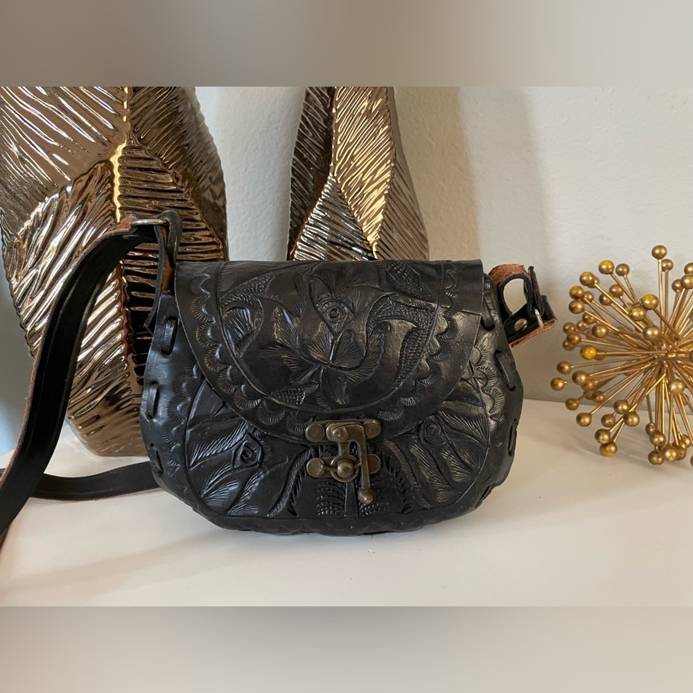 Handcrafted leather bag Mexico